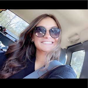 Meet your Posher, Hailey